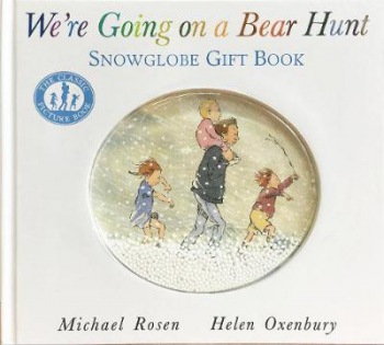 We're Going on a Bear Hunt: Snowglobe Gift Book